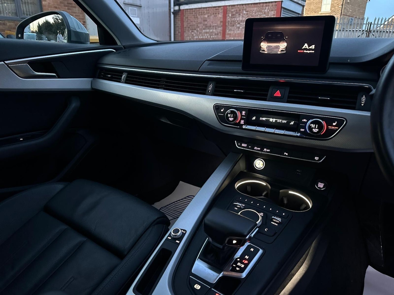 Used Audi A4 Avant 2019 for sale - 76942475: Photo 19