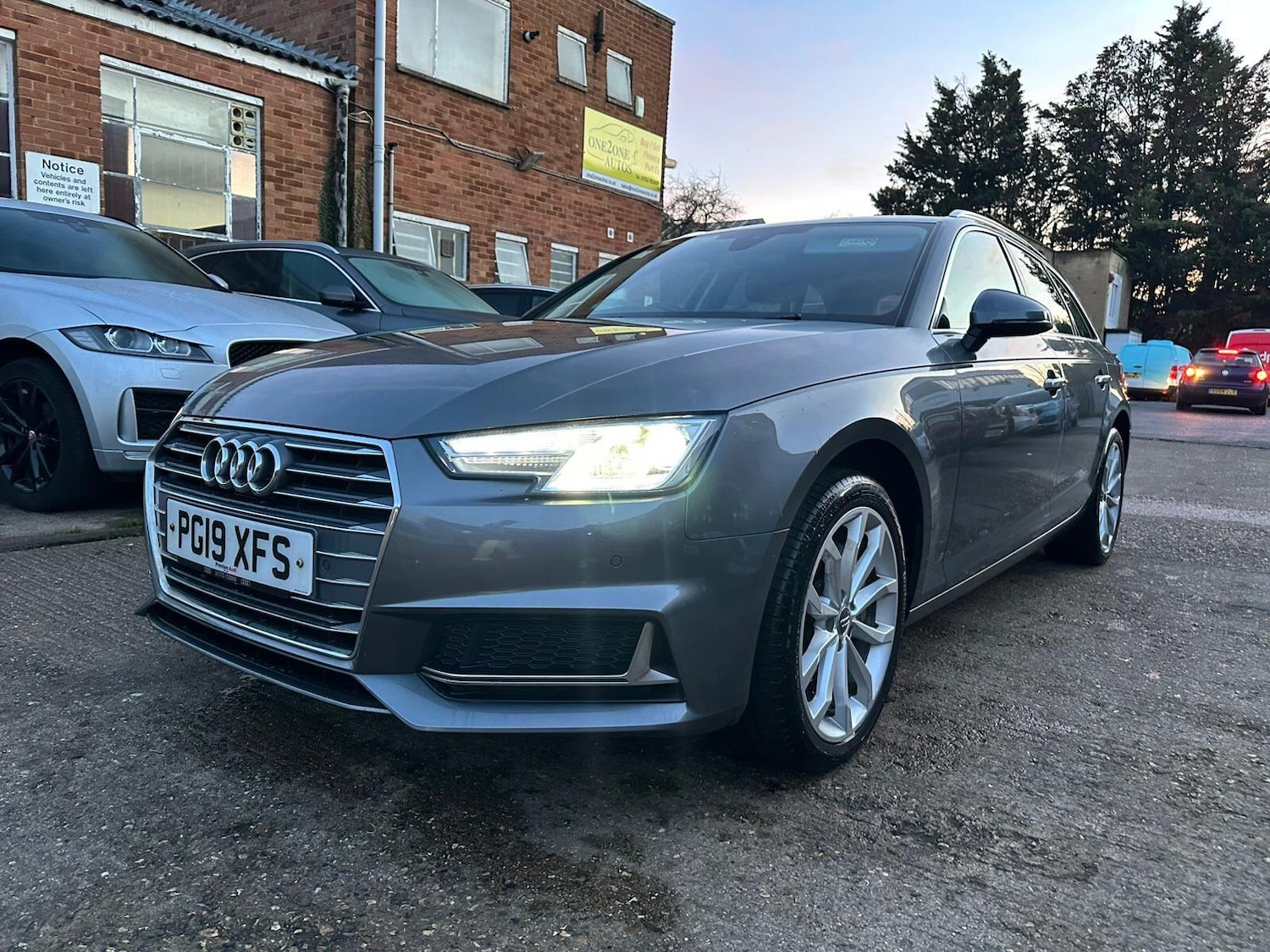 Used Audi A4 Avant 2019 for sale - 76942475: Photo 2