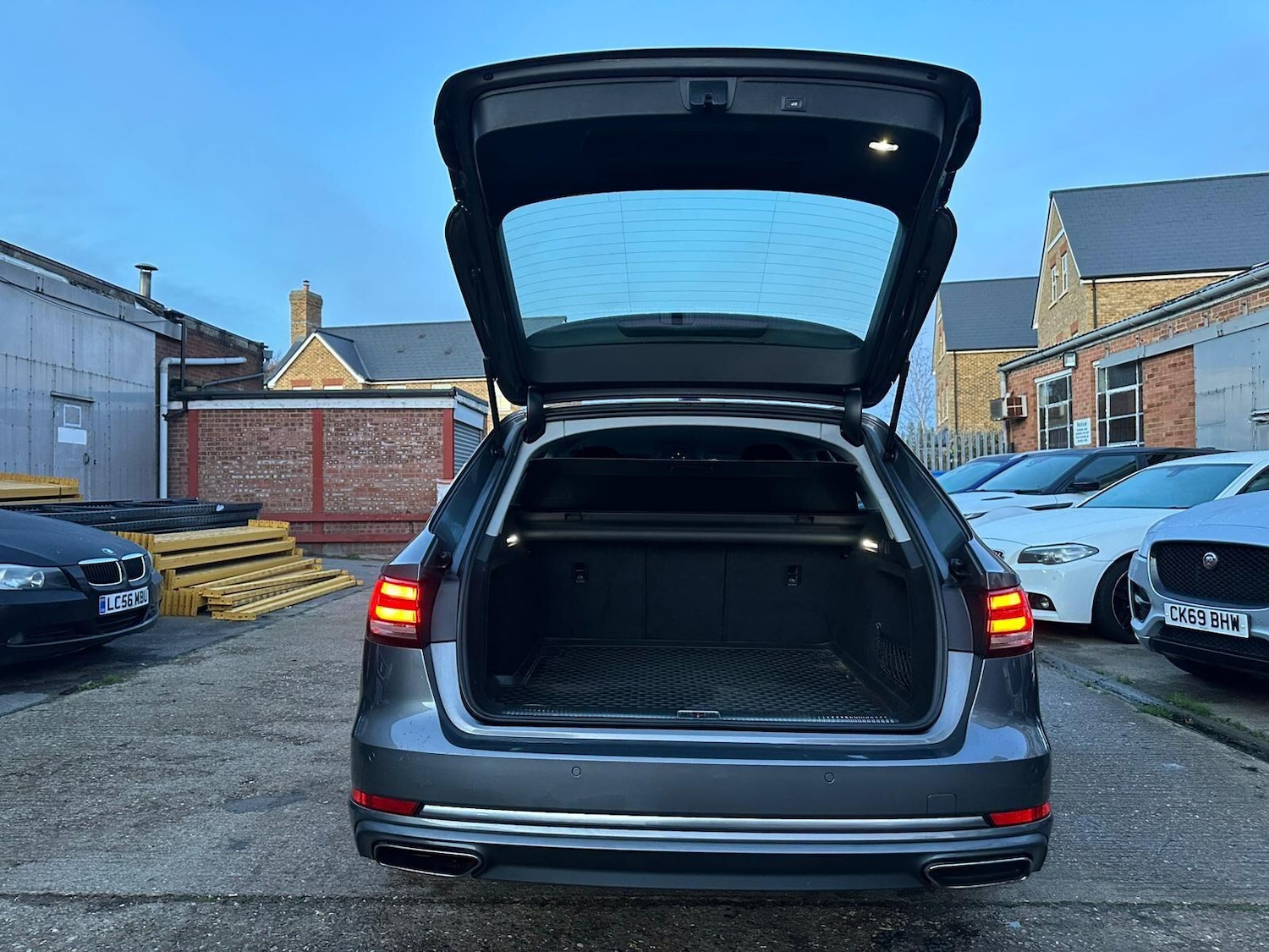 Used Audi A4 Avant 2019 for sale - 76942475: Photo 38