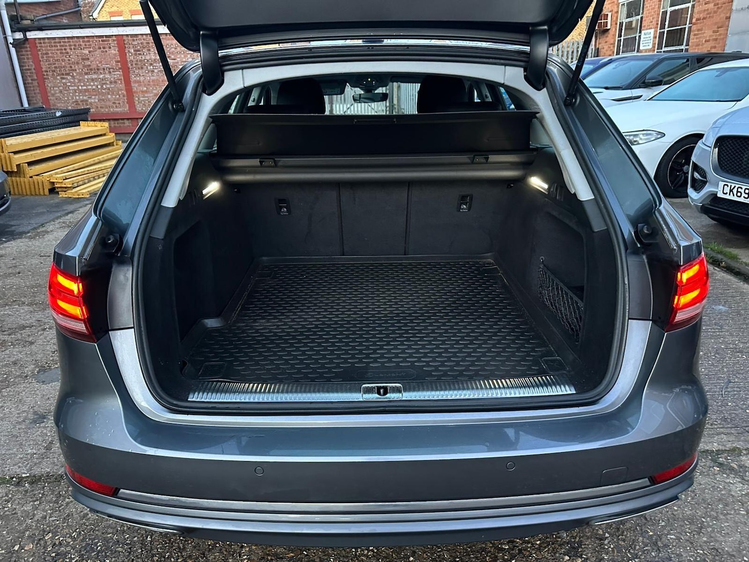 Used Audi A4 Avant 2019 for sale - 76942475: Photo 39