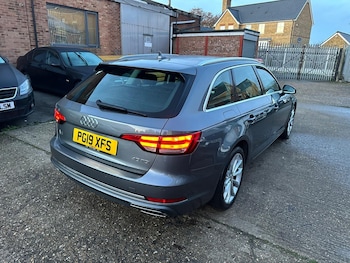 Used Audi A4 Avant 2019 for sale - 76942475: Photo
