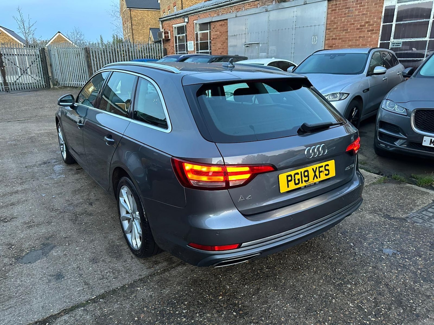 Used Audi A4 Avant 2019 for sale - 76942475: Photo 4