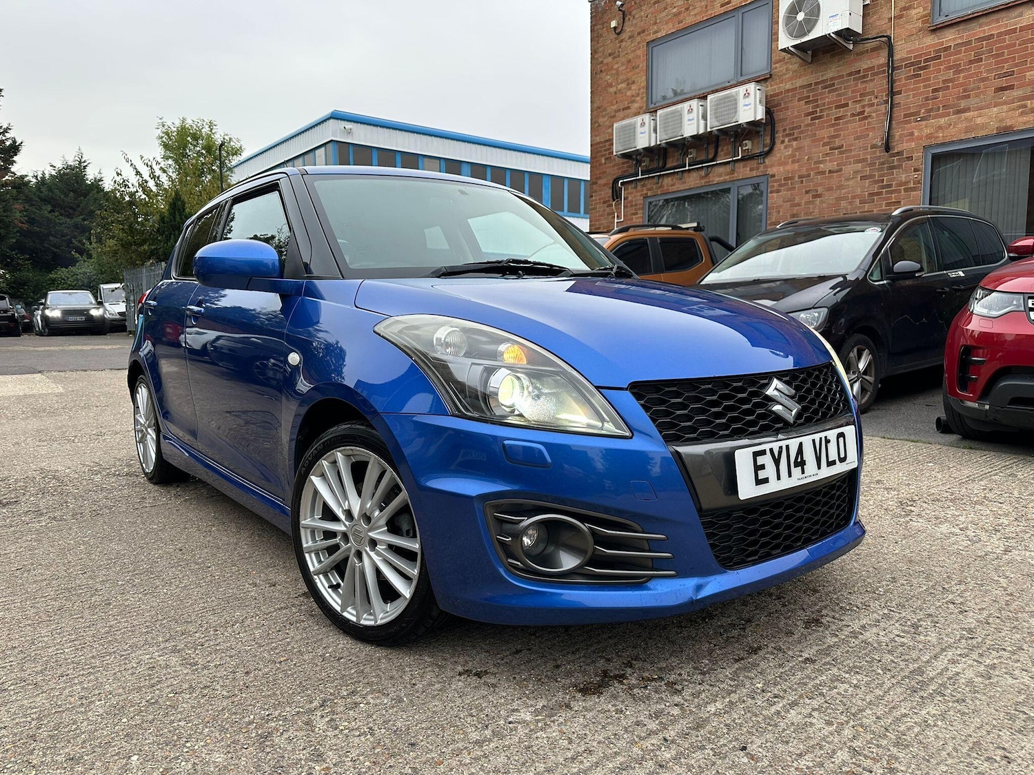 Used Suzuki Swift 2014 for sale - 76122043: Photo 1