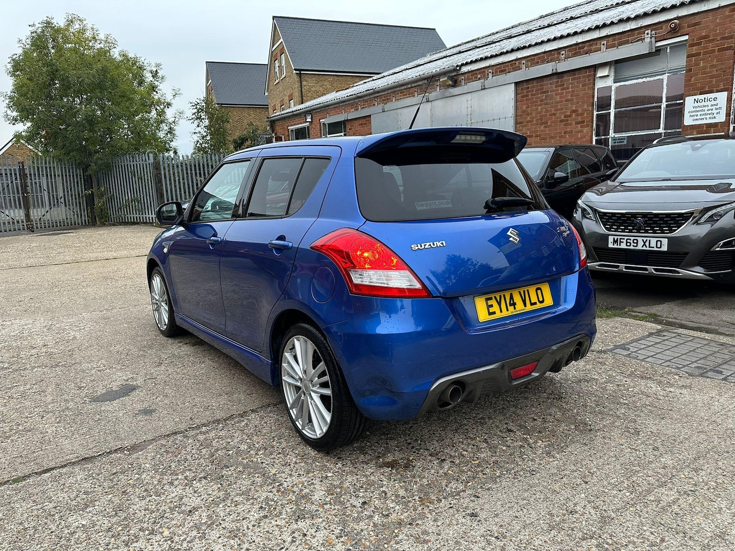 Used Suzuki Swift 2014 for sale - 76122043: Photo 10