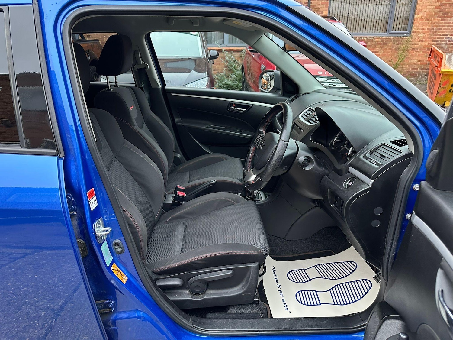 Used Suzuki Swift 2014 for sale - 76122043: Photo 17