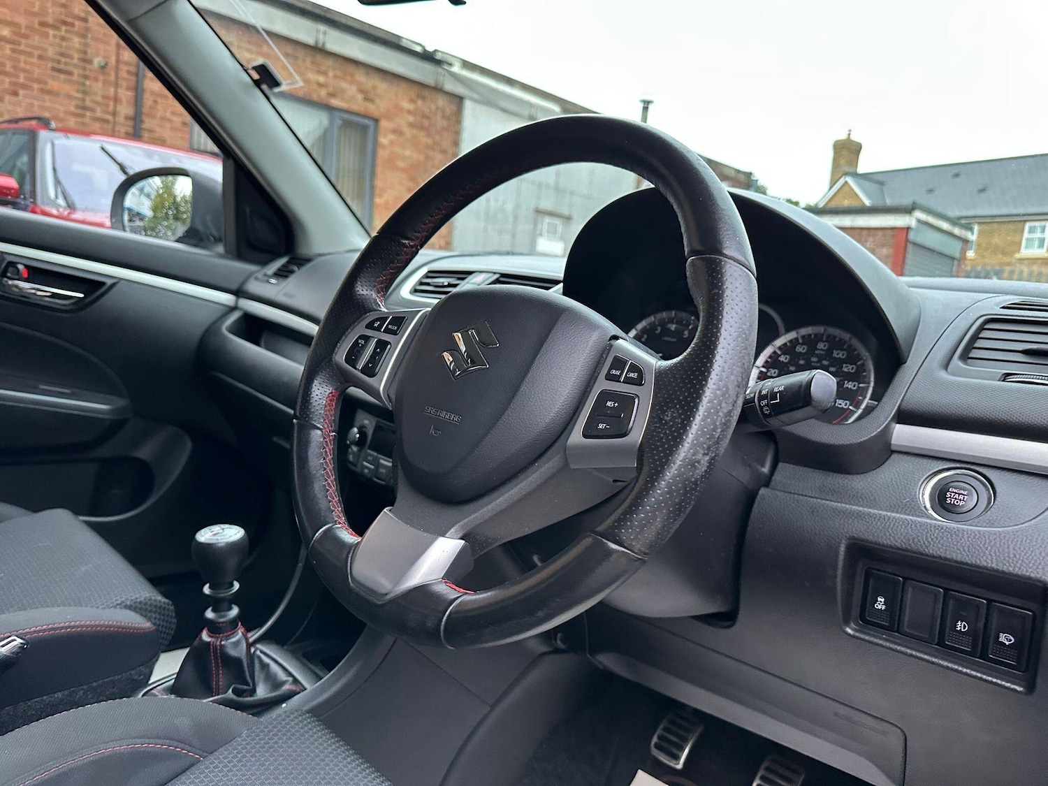 Used Suzuki Swift 2014 for sale - 76122043: Photo 38