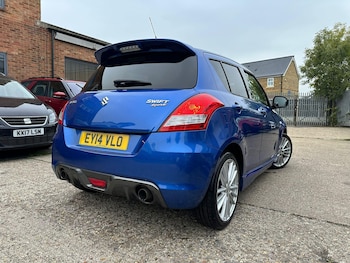 Used Suzuki Swift 2014 for sale - 76122043: Photo 3