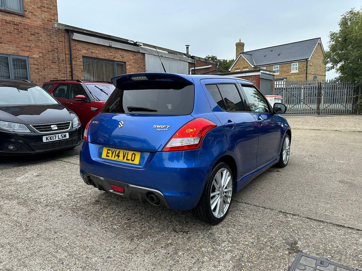 Used Suzuki Swift 2014 for sale - 76122043: Photo 9