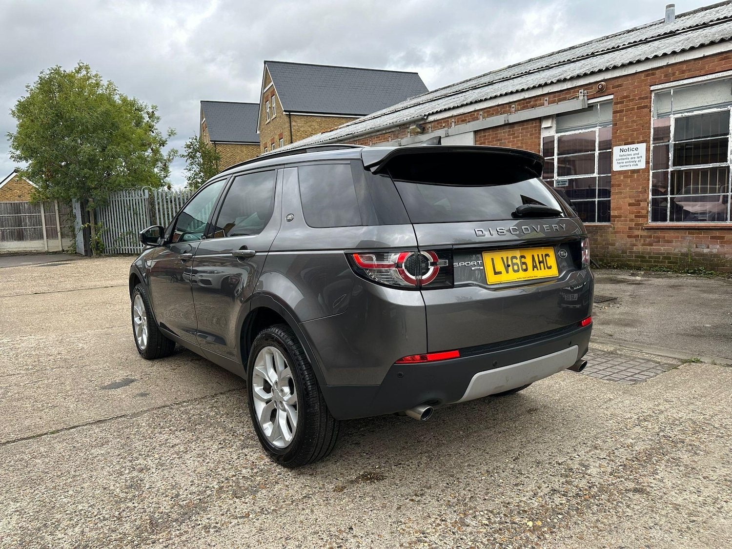 Used Land Rover Discovery Sport 2016 for sale - 76952894: Photo 10