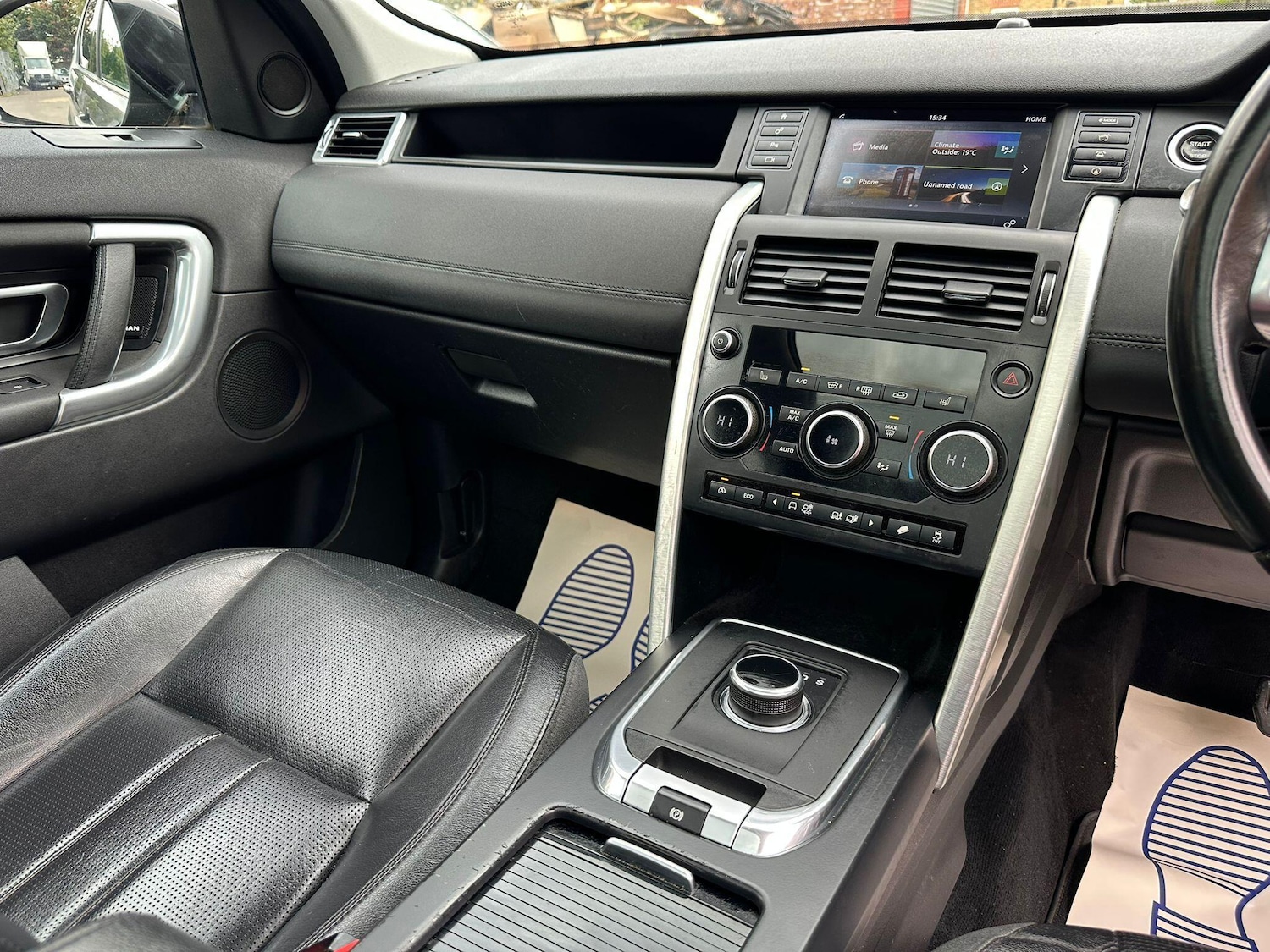 Used Land Rover Discovery Sport 2016 for sale - 76952894: Photo 45