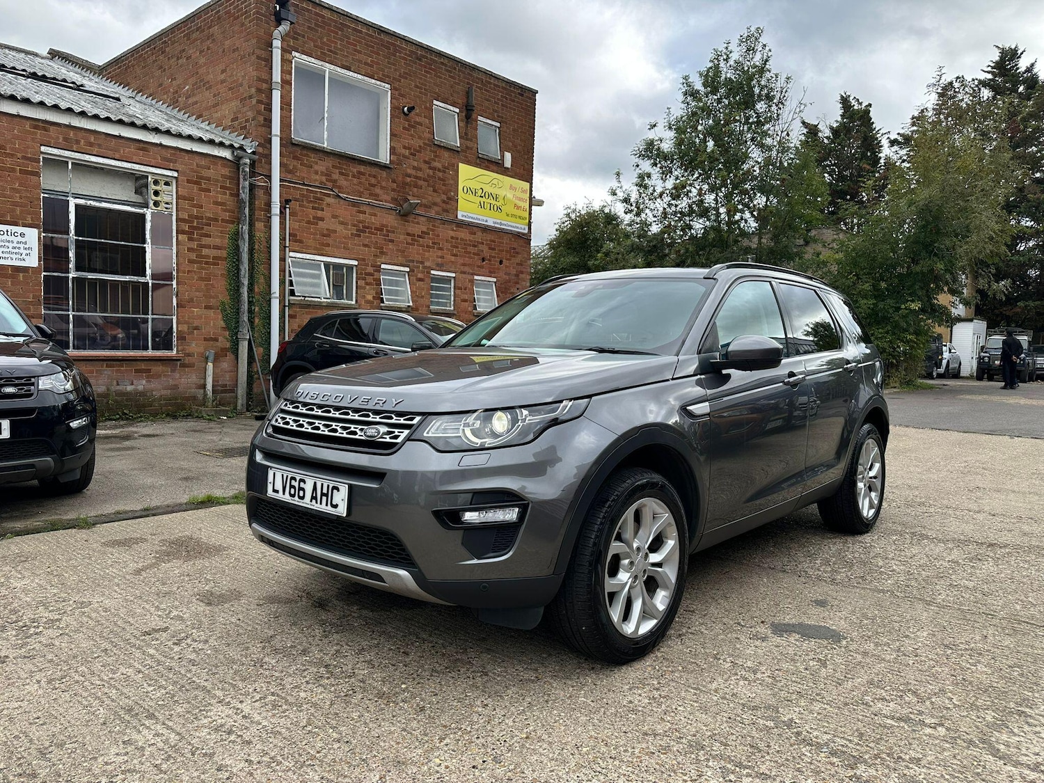 Used Land Rover Discovery Sport 2016 for sale - 76952894: Photo 8