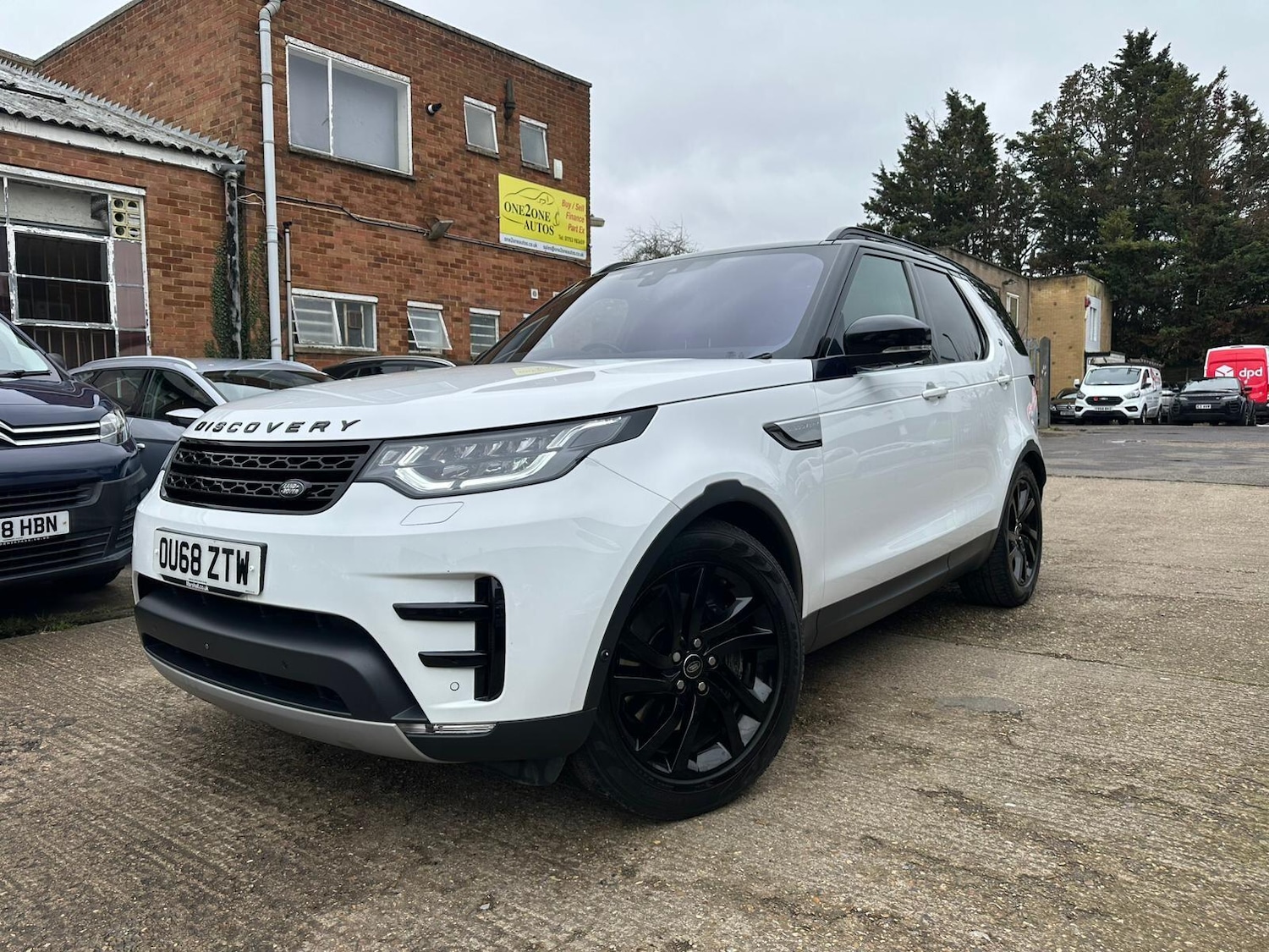 Used Land Rover Discovery 2018 for sale - 77633238: Photo 2