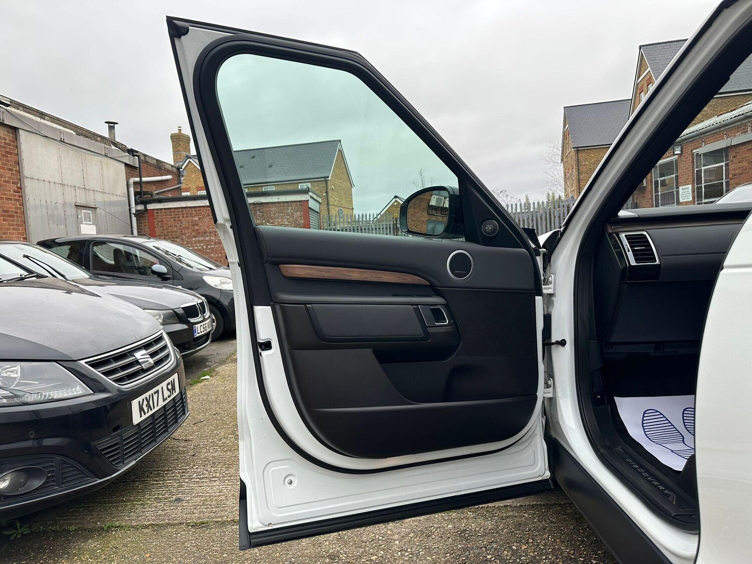 Used Land Rover Discovery 2018 for sale - 77633238: Photo 37