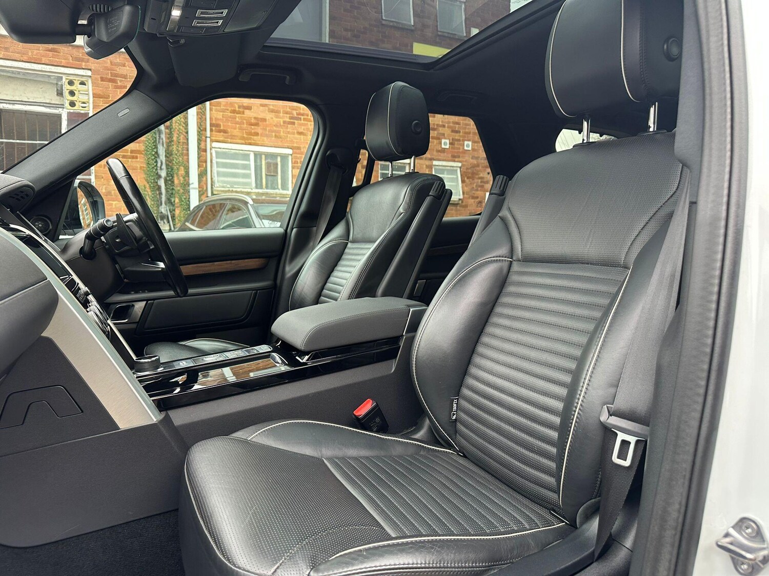 Used Land Rover Discovery 2018 for sale - 77633238: Photo 38