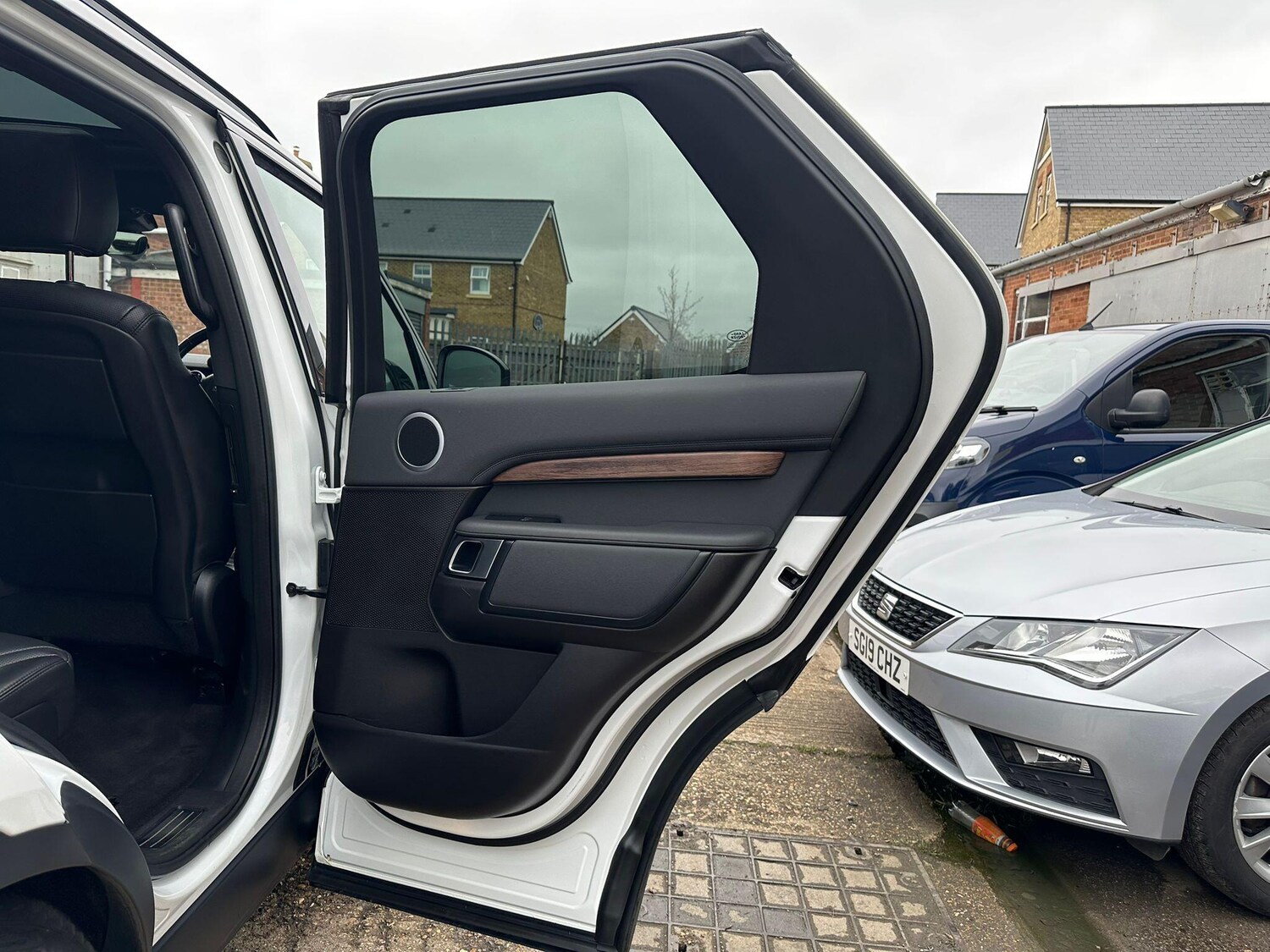 Used Land Rover Discovery 2018 for sale - 77633238: Photo 40