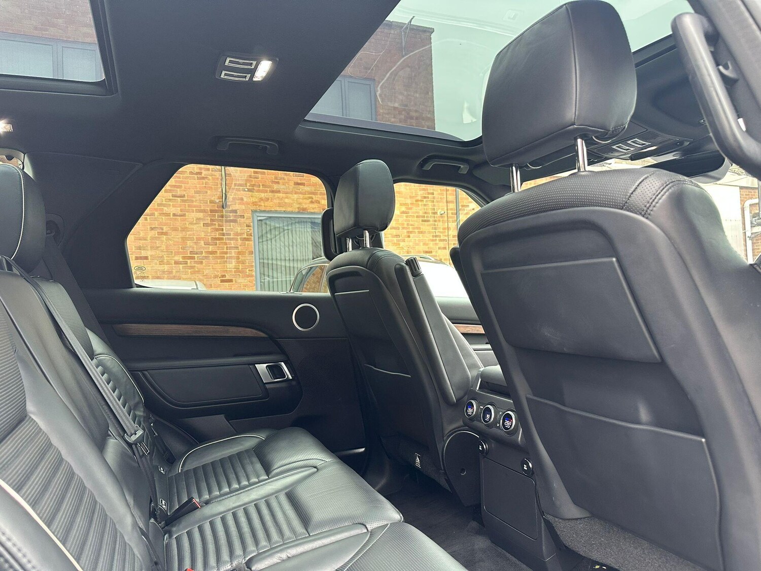 Used Land Rover Discovery 2018 for sale - 77633238: Photo 42