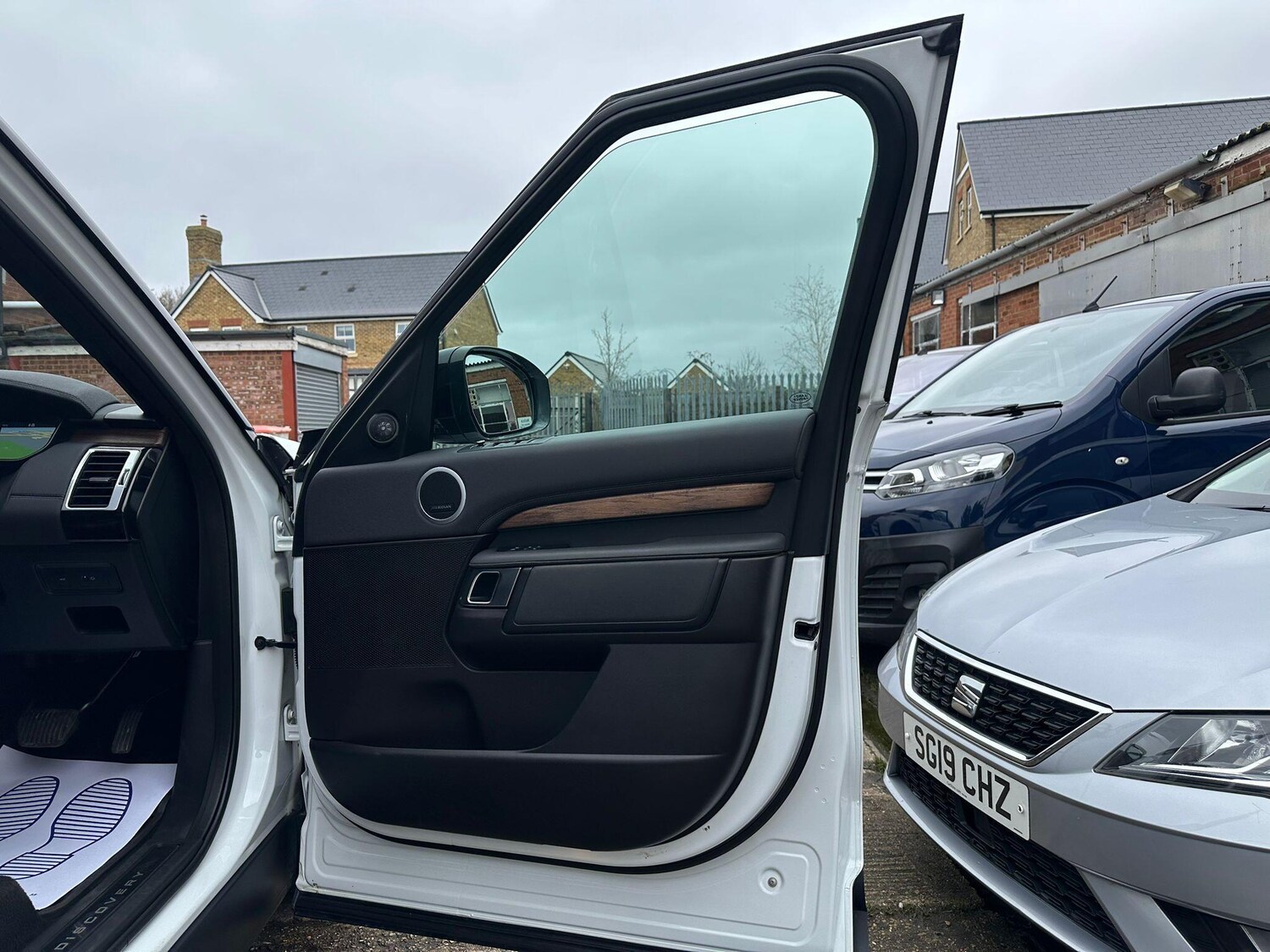 Used Land Rover Discovery 2018 for sale - 77633238: Photo 43