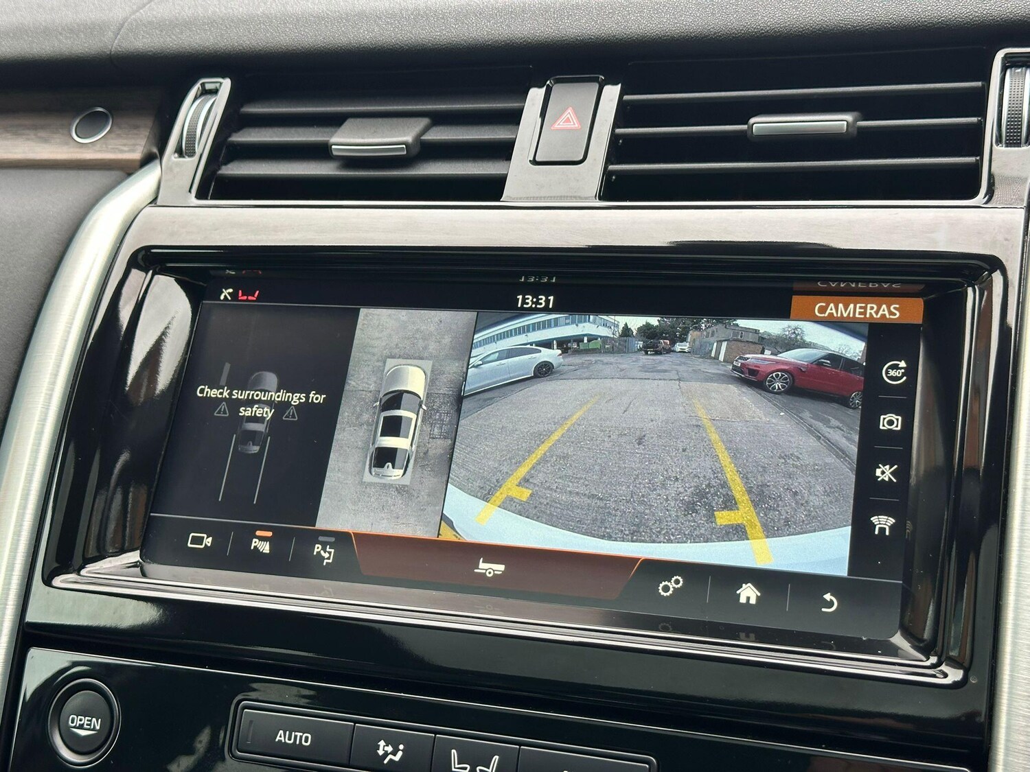 Used Land Rover Discovery 2018 for sale - 77633238: Photo 54