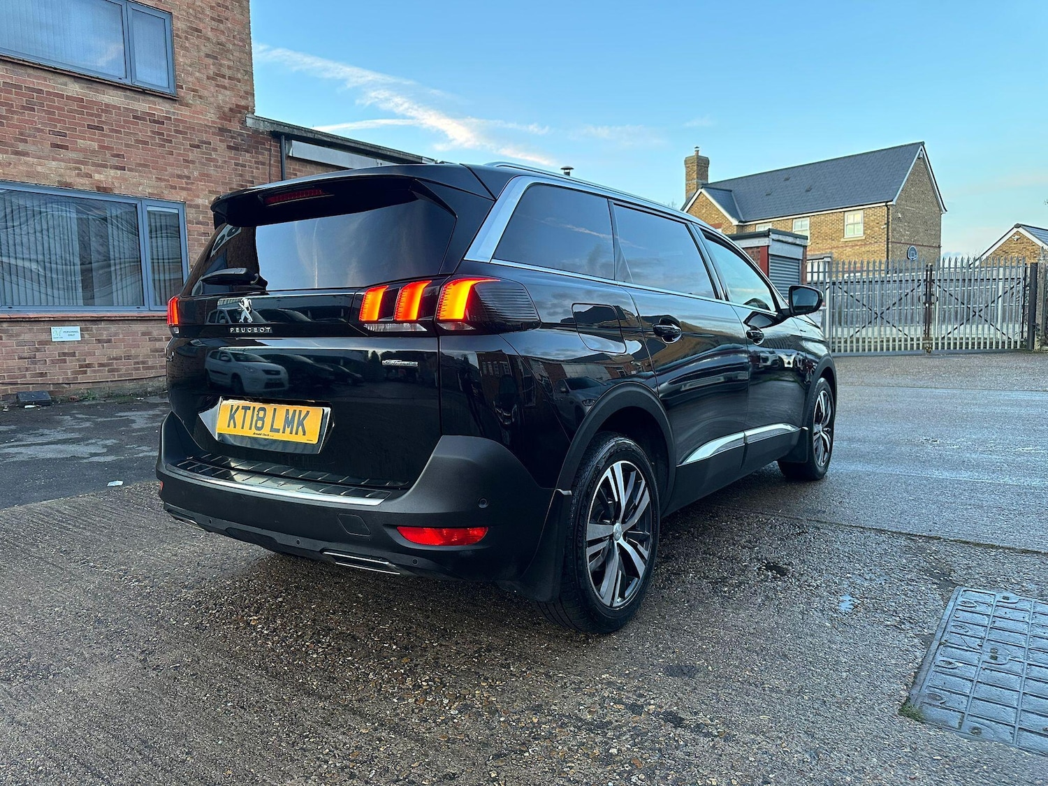 Used Peugeot 5008 2018 for sale - 77229726: Photo 37