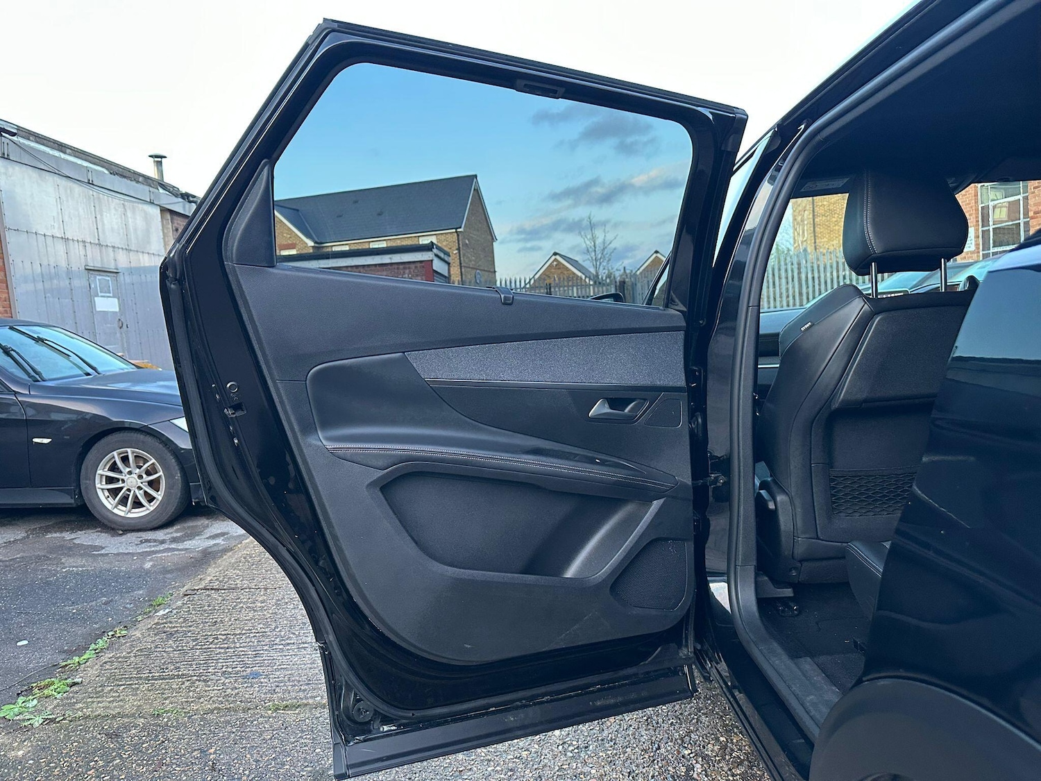 Used Peugeot 5008 2018 for sale - 77229726: Photo 41