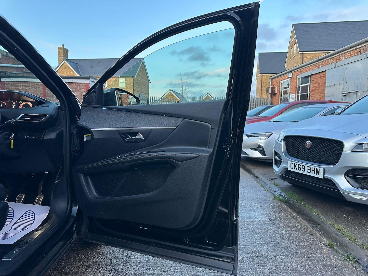 Used Peugeot 5008 2018 for sale - 77229726: Photo 45