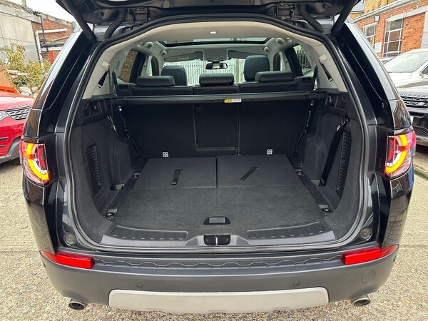 Used Land Rover Discovery Sport 2018 for sale - 76239309: Photo 13