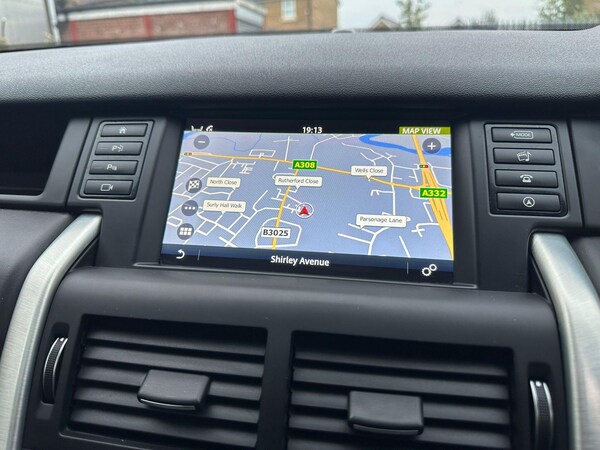 Used Land Rover Discovery Sport 2018 for sale - 76239309: Photo 49