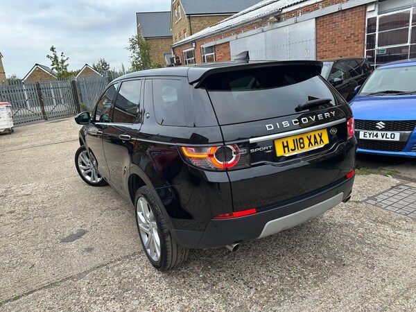 Used Land Rover Discovery Sport 2018 for sale - 76239309: Photo 4
