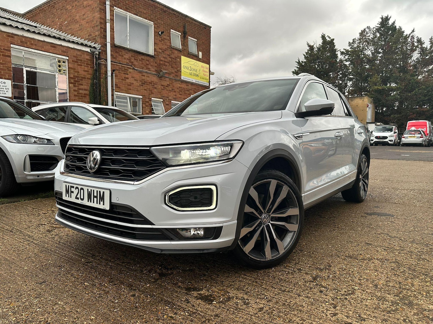 Used Volkswagen T-Roc 2020 for sale - 77156769: Photo 2