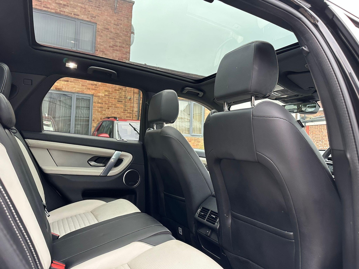 Used Land Rover Discovery Sport 2022 for sale - 78057998: Photo 41