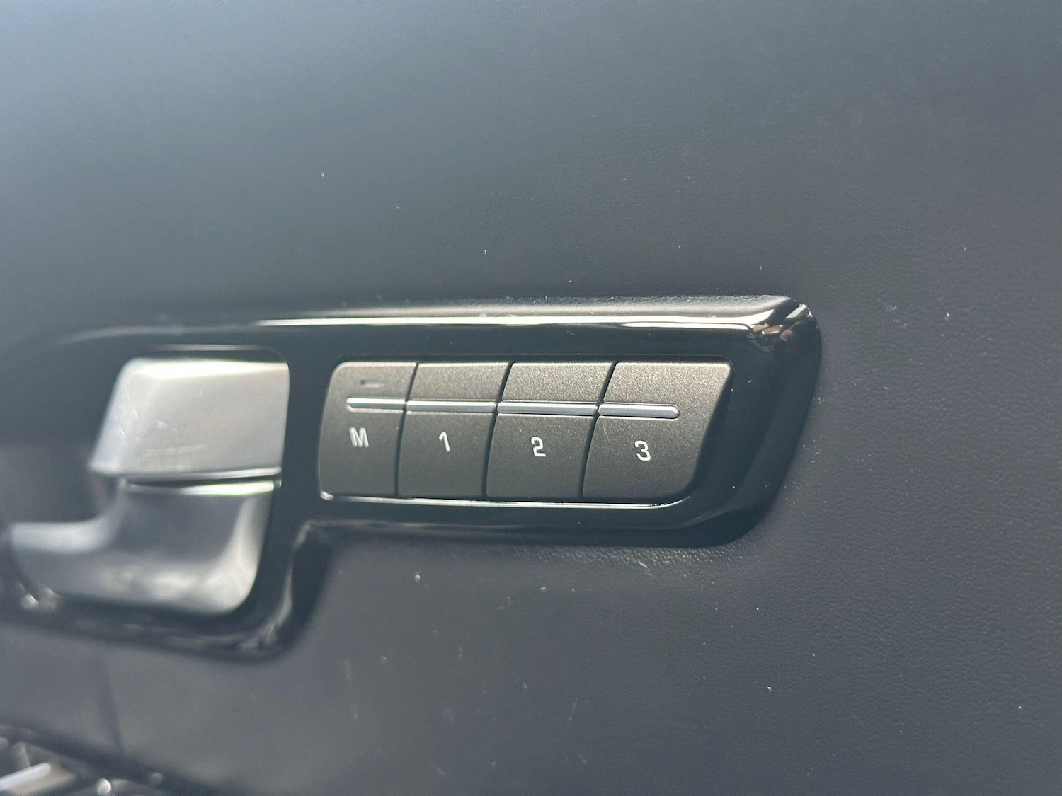 Used Land Rover Range Rover Evoque 2019 for sale - 78007396: Photo 38