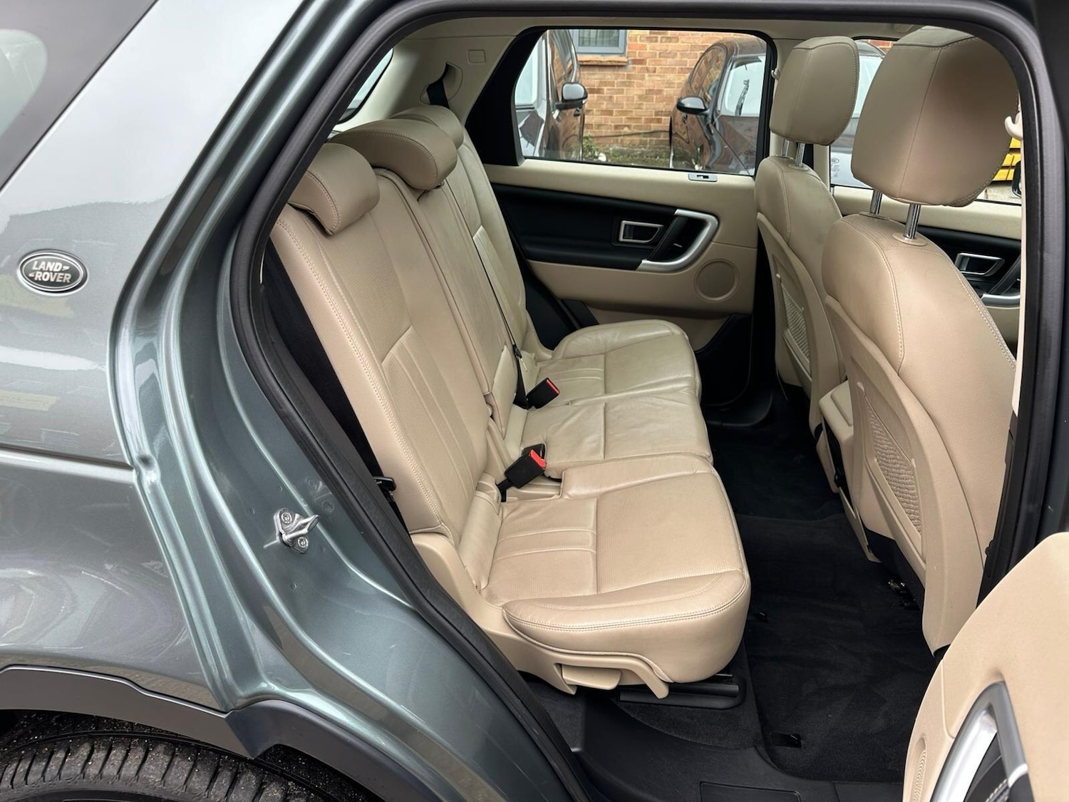 Used Land Rover Discovery Sport 2018 for sale - 77958341: Photo 16