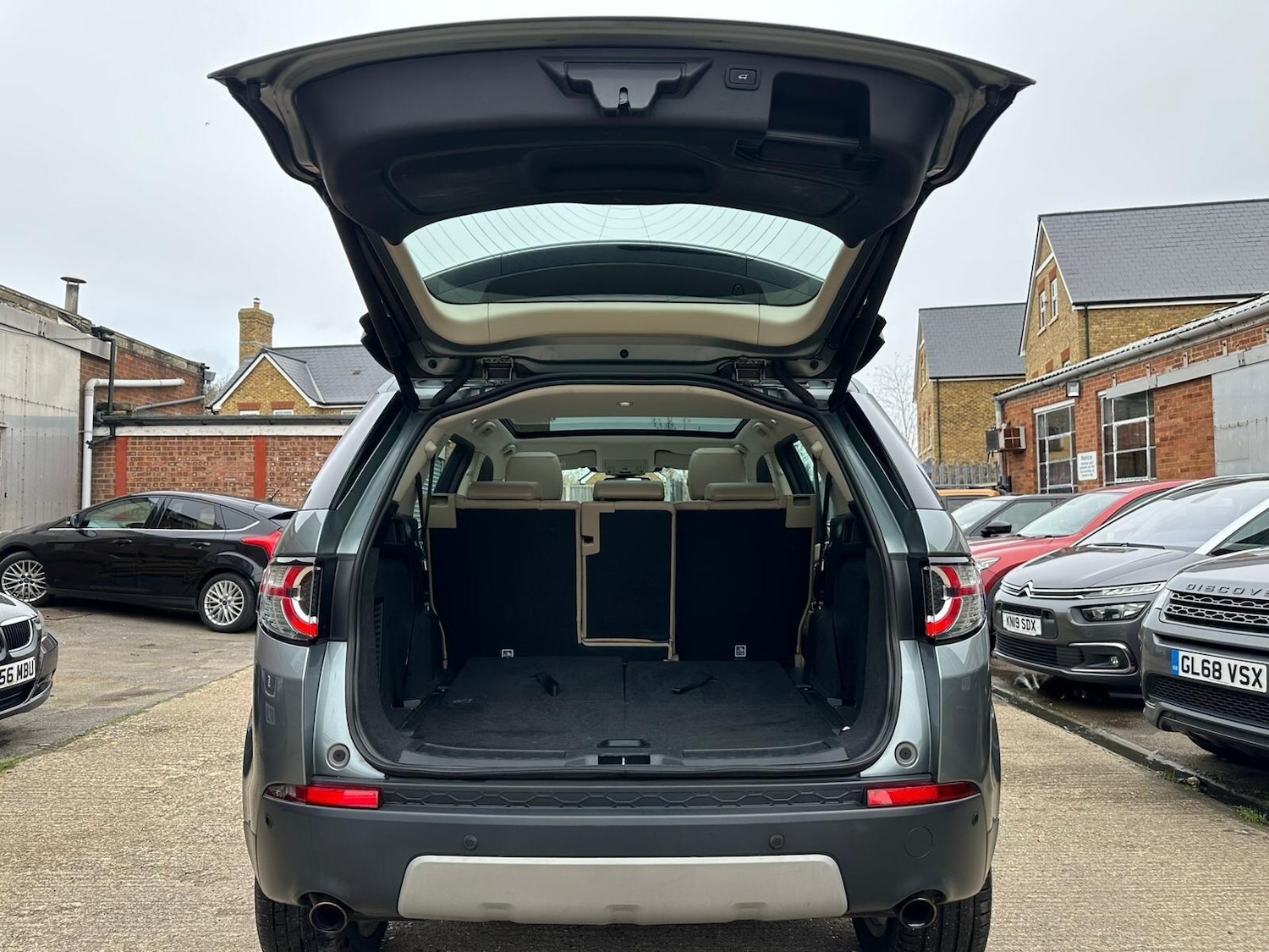 Used Land Rover Discovery Sport 2018 for sale - 77958341: Photo 33