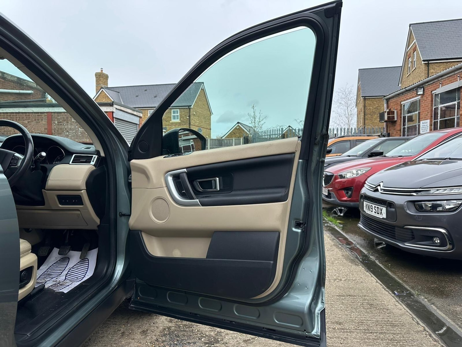 Used Land Rover Discovery Sport 2018 for sale - 77958341: Photo 42