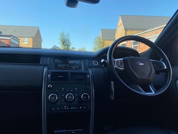 Used Land Rover Discovery Sport 2019 for sale - 79507101: Photo
