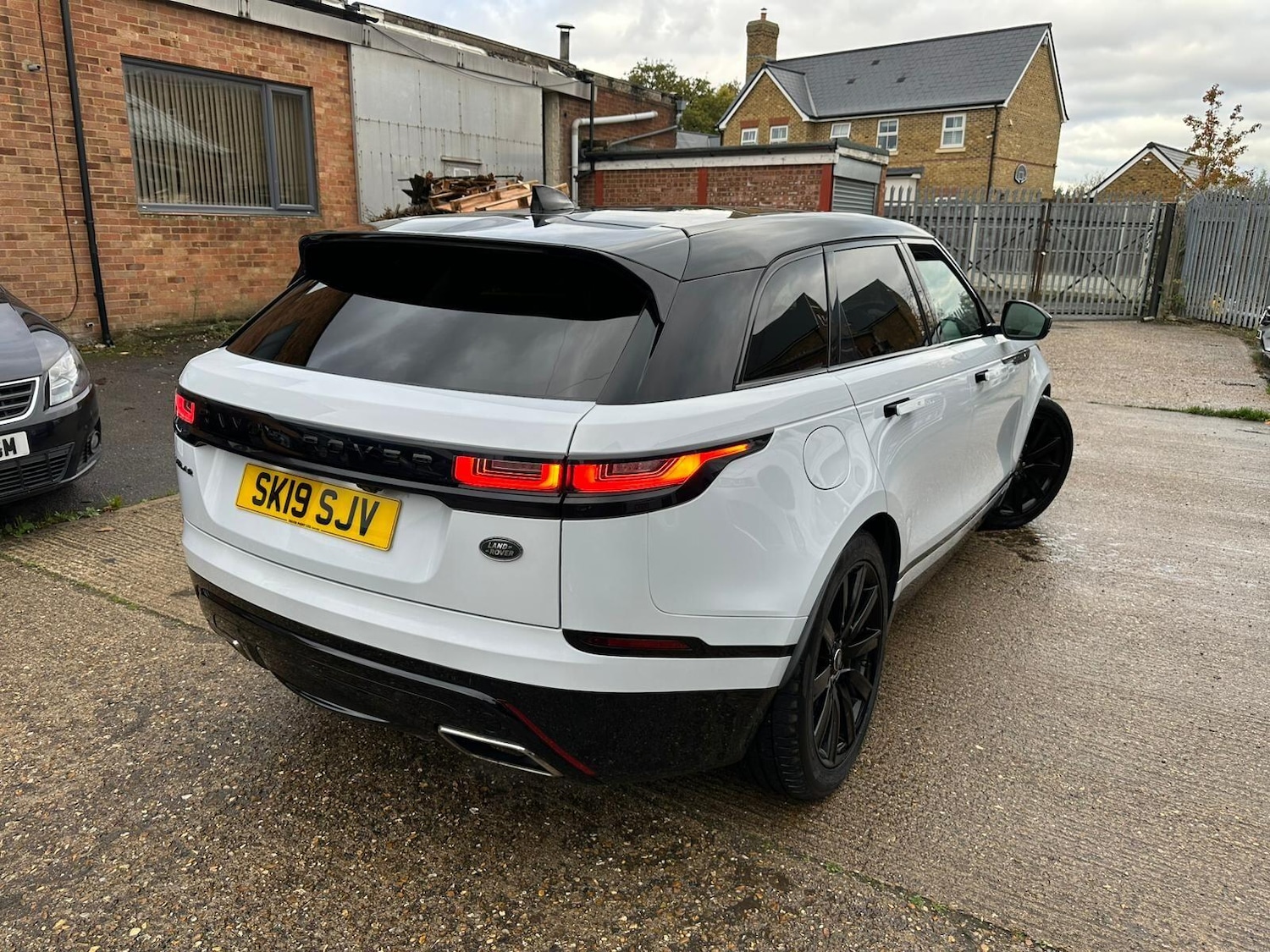 Used Land Rover Range Rover Velar 2019 for sale - 76521975: Photo 3