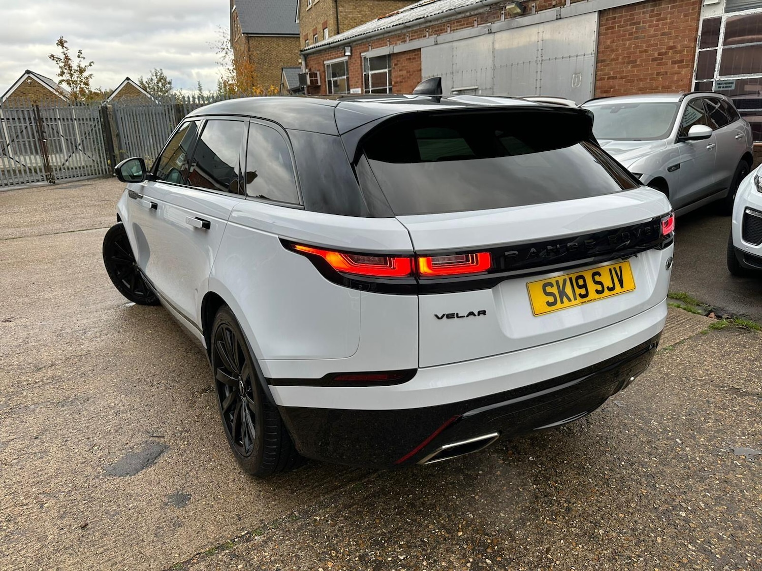 Used Land Rover Range Rover Velar 2019 for sale - 76521975: Photo 4