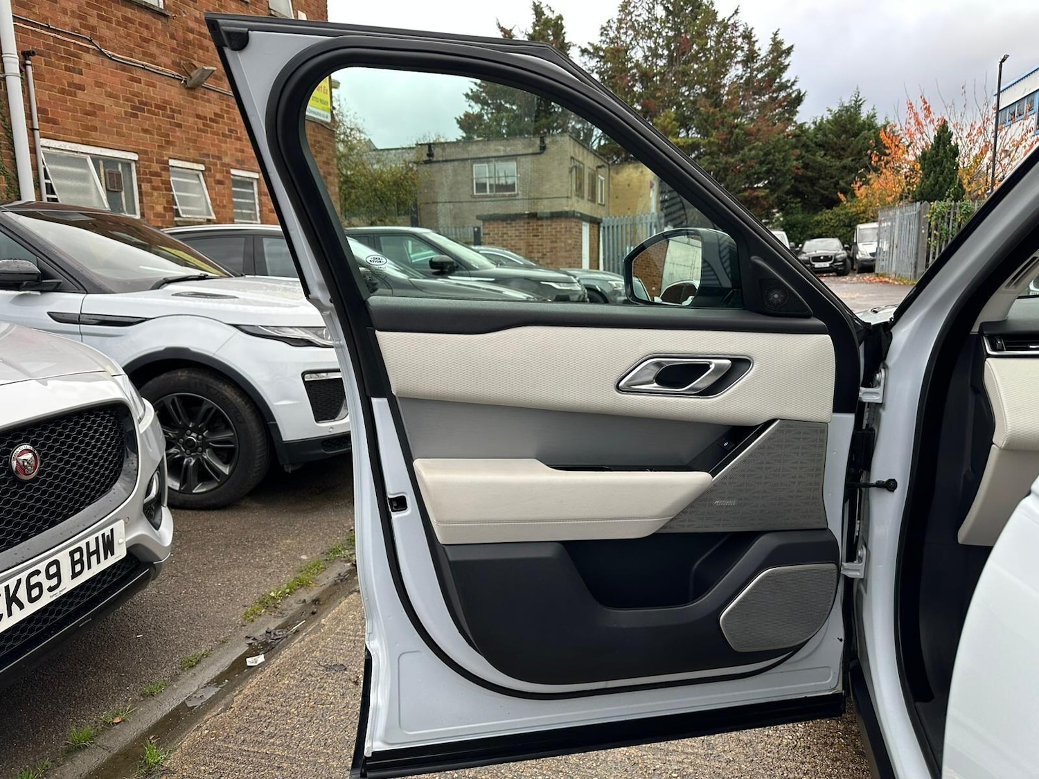 Used Land Rover Range Rover Velar 2019 for sale - 76521975: Photo 42