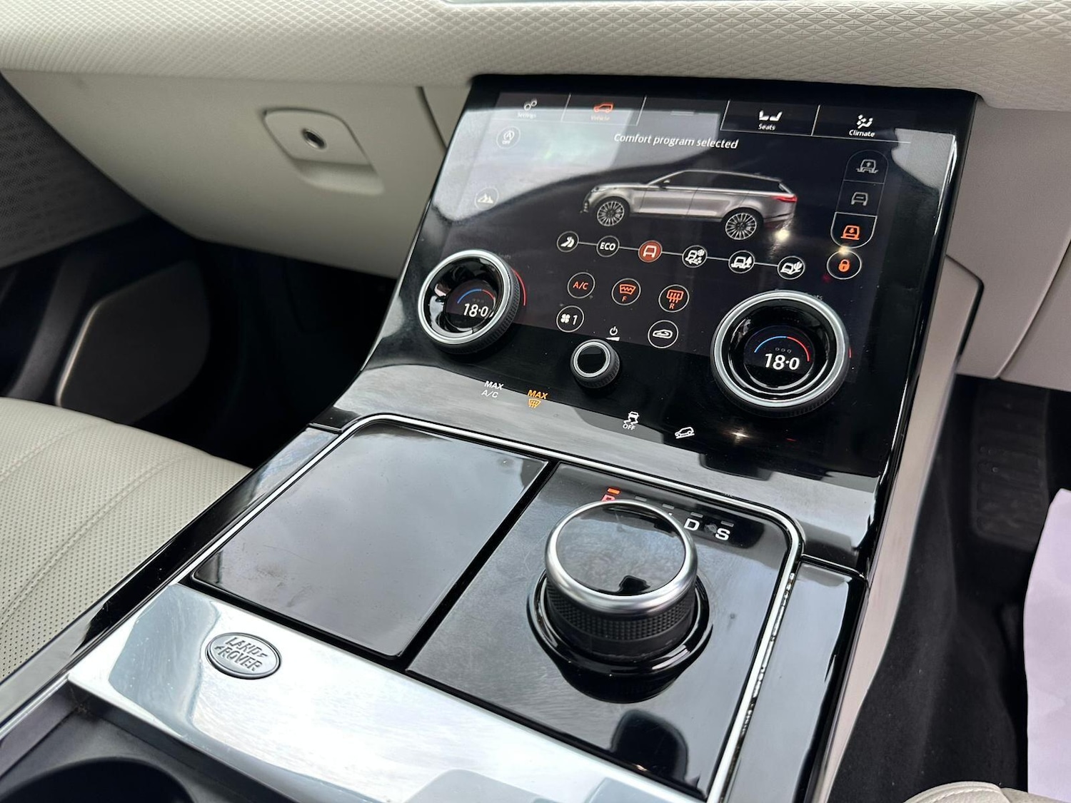 Used Land Rover Range Rover Velar 2019 for sale - 76521975: Photo 54