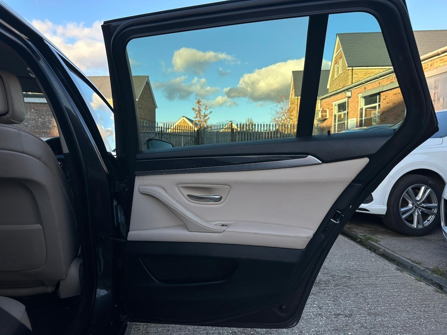 Used BMW 5 Series 2013 for sale - 76538512: Photo 39