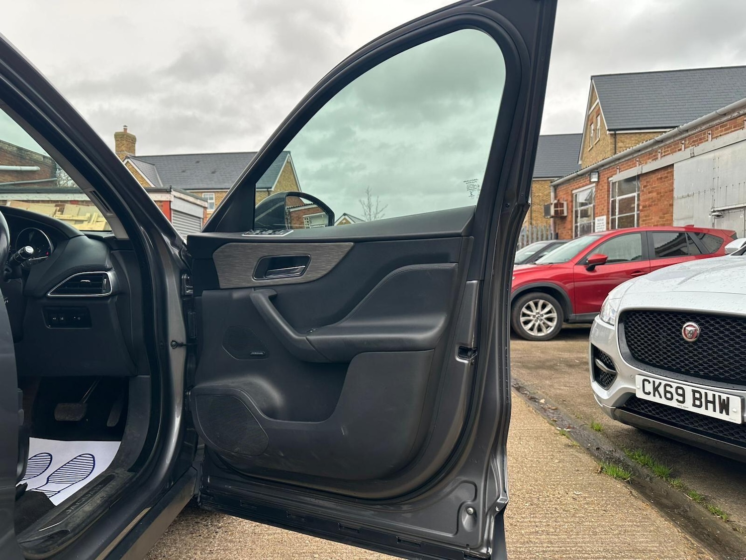 Used Jaguar F-Pace 2016 for sale - 77174987: Photo 40