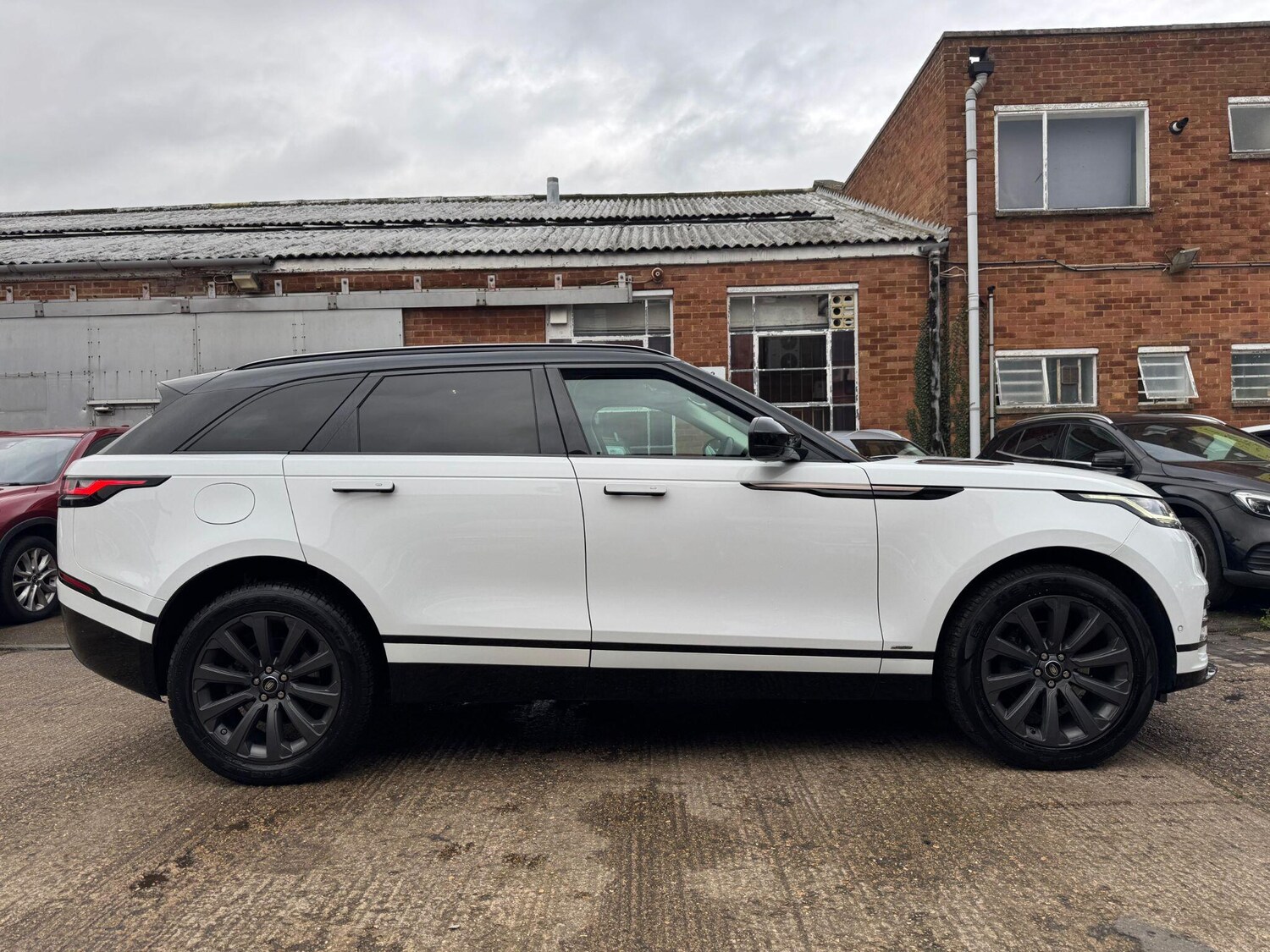 Used Land Rover Range Rover Velar 2019 for sale - 77538114: Photo 11
