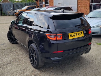 Used Land Rover Discovery Sport 2022 for sale - 79461040: Photo