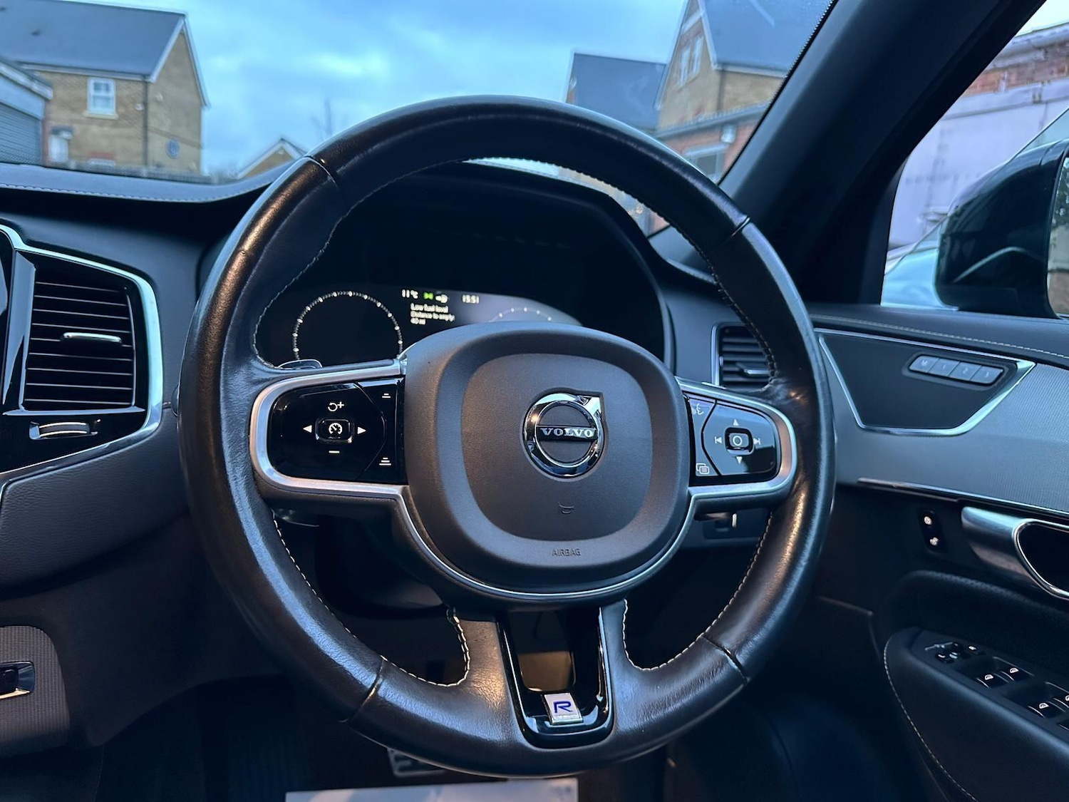 Used Volvo XC90 2020 for sale - 77305680: Photo 61