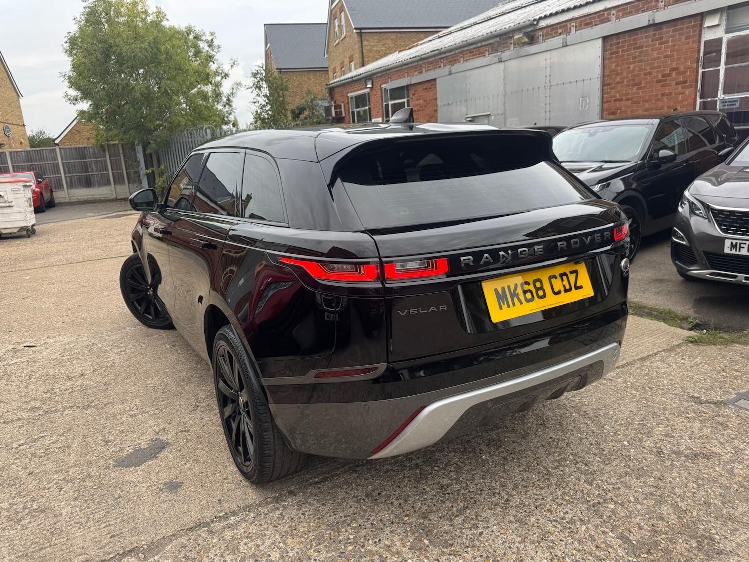 Used Land Rover Range Rover Velar 2018 for sale - 76166345: Photo 4