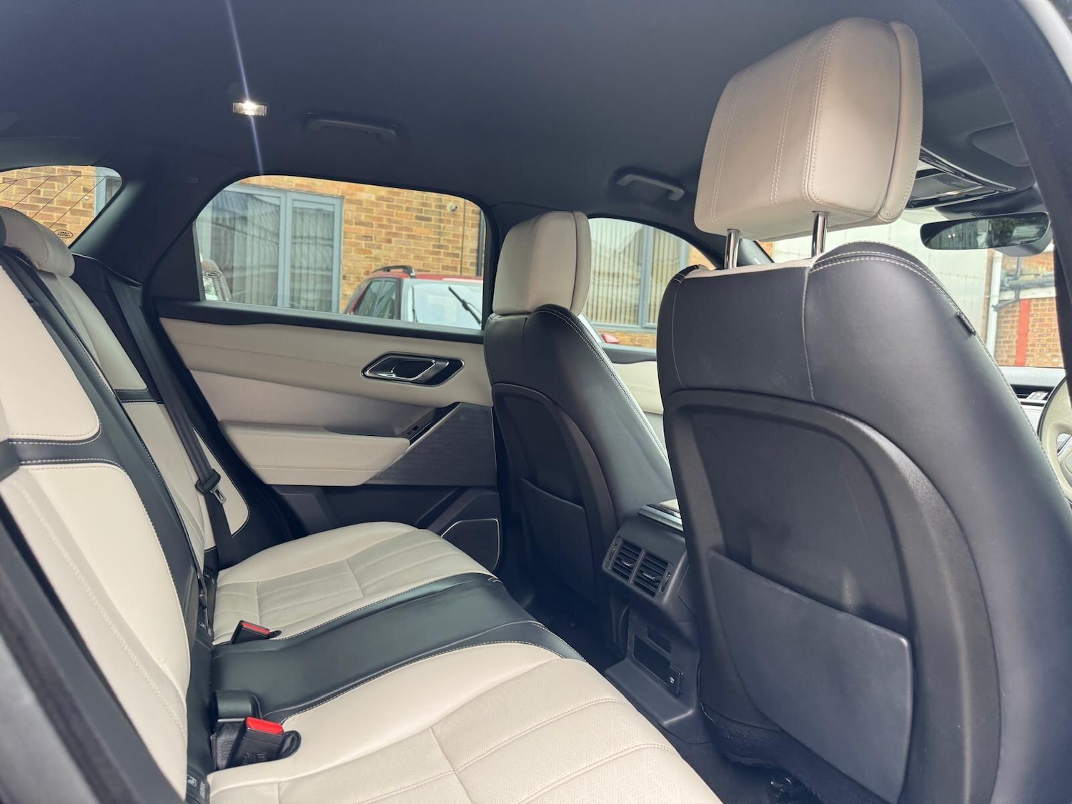 Used Land Rover Range Rover Velar 2018 for sale - 76166345: Photo 43