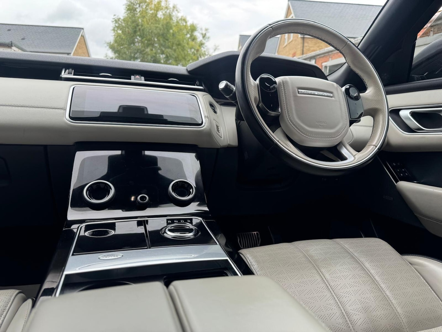 Used Land Rover Range Rover Velar 2018 for sale - 76166345: Photo 45