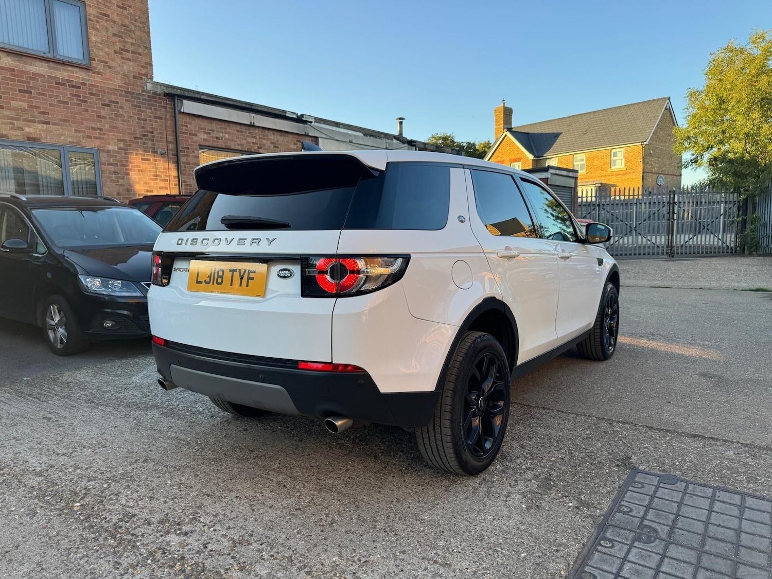 Used Land Rover Discovery Sport 2018 for sale - 76083744: Photo 28