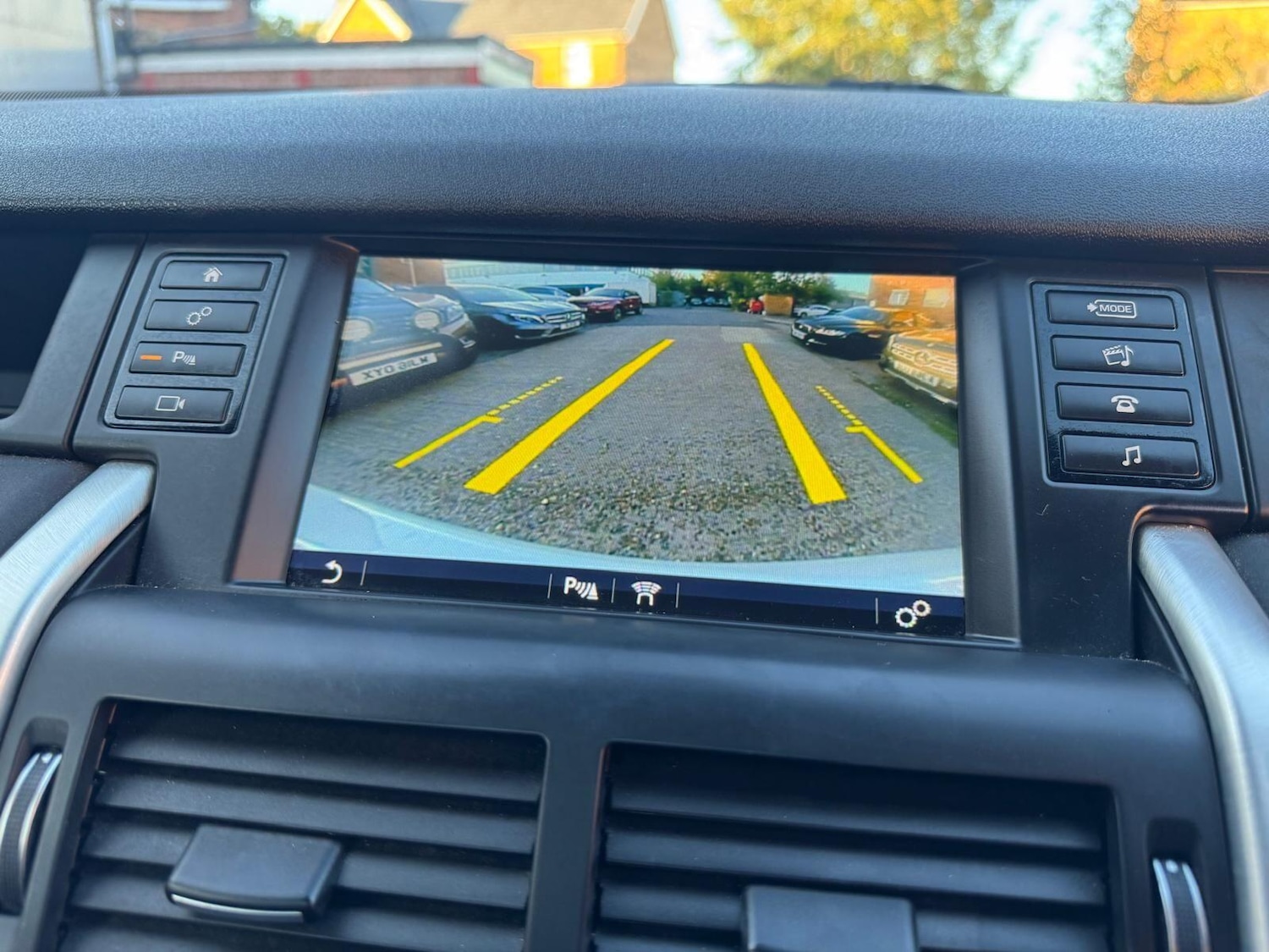 Used Land Rover Discovery Sport 2018 for sale - 76083744: Photo 46