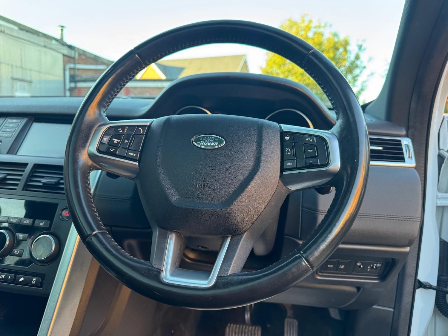 Used Land Rover Discovery Sport 2018 for sale - 76083744: Photo 48